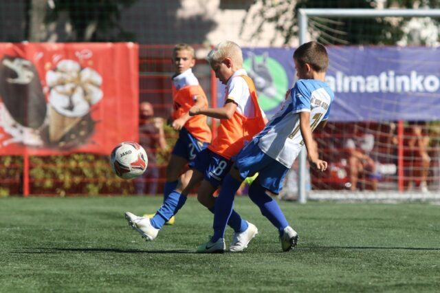 image00147-1-640x426