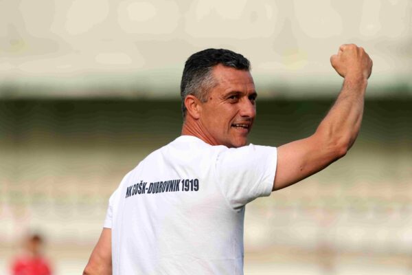 AB8Q4459_11zon-scaled