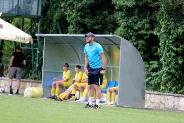 AB8Q4831_11zon-1-scaled