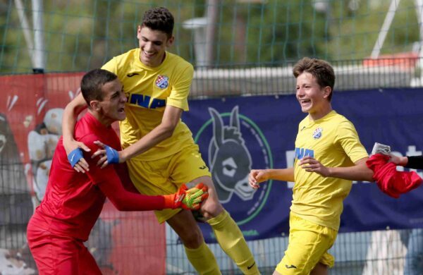 AB8Q5395_11zon-1-scaled