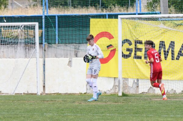 untitled-15-of-28-1-scaled