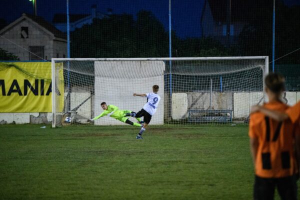 untitled-25-of-28-3-scaled